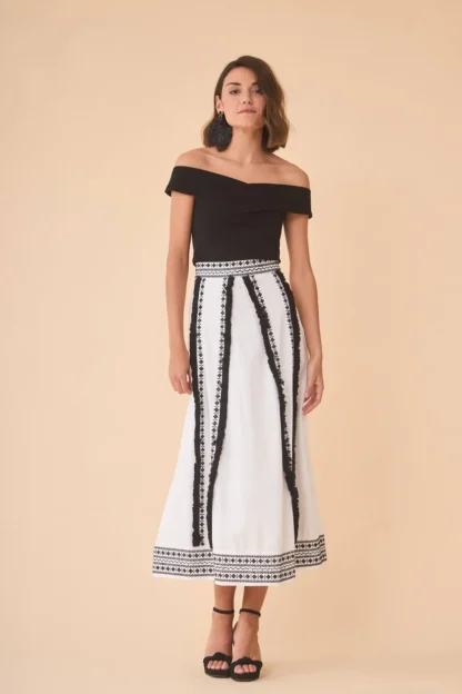 Coosy Total look | Faldas*FALDA CONDESABLANCO