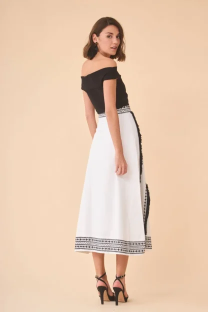 Coosy Total look | Faldas*FALDA CONDESABLANCO